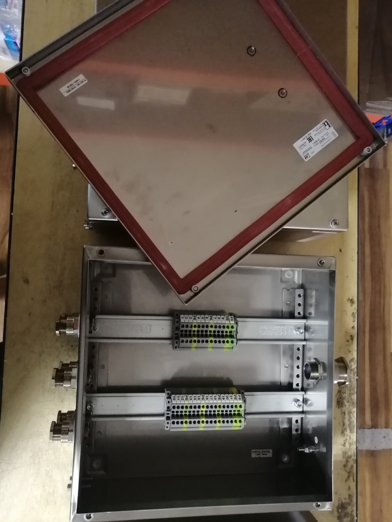 стандартные взрывозащищенные корпуса из нержавеющей стали