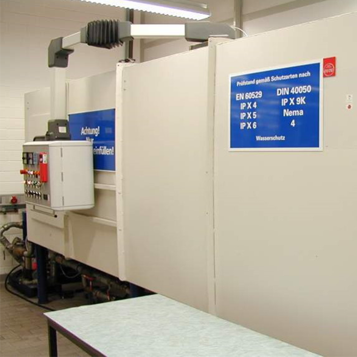 Тестирование на предмет устойчивости к воздействию воды (в соотв. с DIN EN 60529)